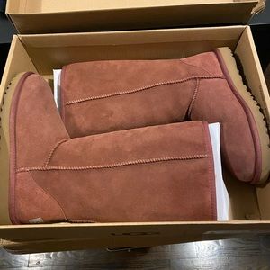 NEW UGG BOOTS TALL